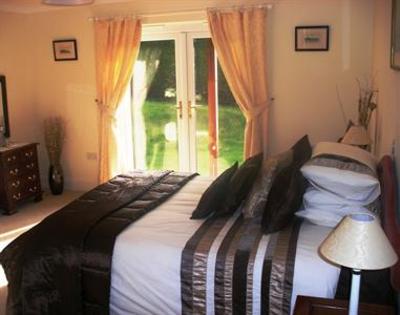 фото отеля Riverdown B & B