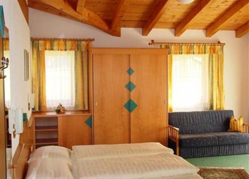 фото отеля Hotel Cafe Stoanerhof Mayrhofen