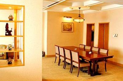 фото отеля Dong Fang Hotel Qingdao
