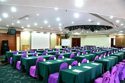 фото отеля Dong Fang Hotel Qingdao