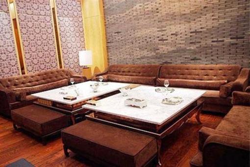 фото отеля Chalong International Hotel