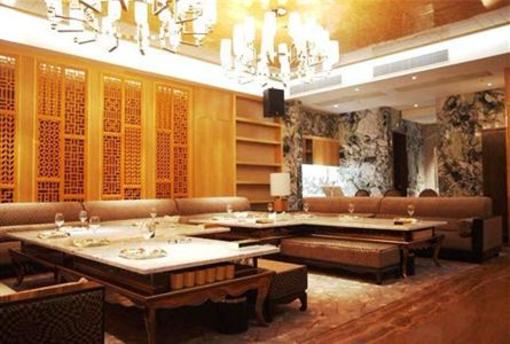 фото отеля Chalong International Hotel