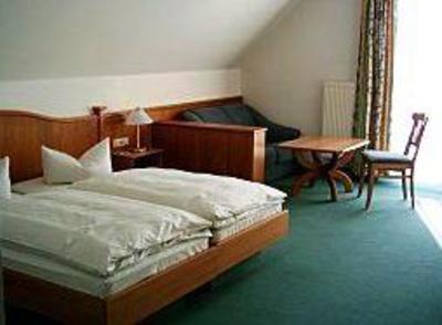 фото отеля Hotel Hubertushof Bad Berka