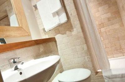 фото отеля Innkeeper's Lodge The Hand & Sceptre