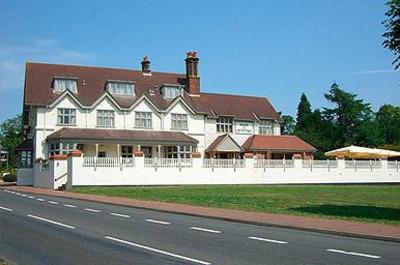 фото отеля Innkeeper's Lodge The Hand & Sceptre