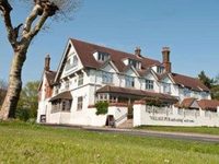 Innkeeper's Lodge The Hand & Sceptre