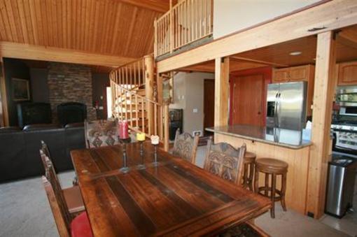 фото отеля Bear Creek Lodge
