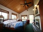 фото отеля Bear Creek Lodge