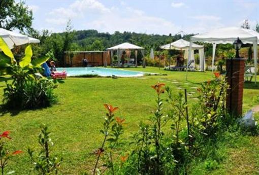 фото отеля Cascina Vignole Farmhouse Montafia