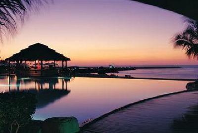 фото отеля Le Meridien Mina Seyahi Beach Resort and Marina