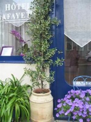 фото отеля Hotel La Fayette Rochefort (France)
