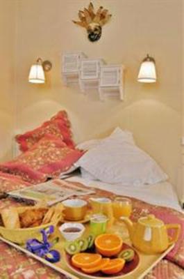 фото отеля Hotel La Fayette Rochefort (France)