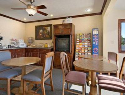 фото отеля Super 8 Motel Troy (Ohio)