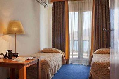 фото отеля Best Western Lucy Hotel Chalkida