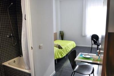 фото отеля Residencia Roberto De Nobili Hotel Sant Cugat Del Valles