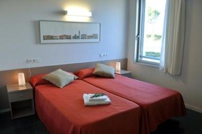 фото отеля Residencia Roberto De Nobili Hotel Sant Cugat Del Valles
