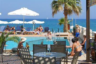 фото отеля Seafront Apartments Arkadi