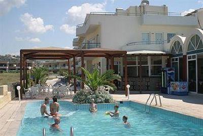 фото отеля Seafront Apartments Arkadi