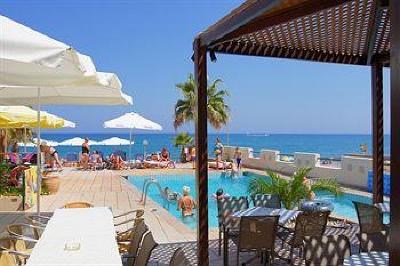 фото отеля Seafront Apartments Arkadi