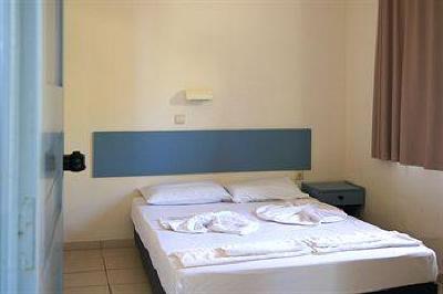фото отеля Seafront Apartments Arkadi