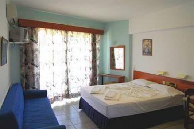 фото отеля Seafront Apartments Arkadi