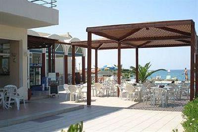 фото отеля Seafront Apartments Arkadi