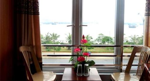 фото отеля Duc Tuan Hotel & Restaurant