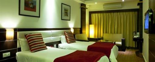 фото отеля Surya Royal Hotel