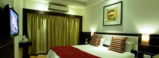 фото отеля Surya Royal Hotel