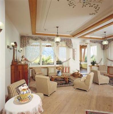 фото отеля Hotel Des Alpes Molveno