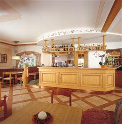 фото отеля Hotel Des Alpes Molveno