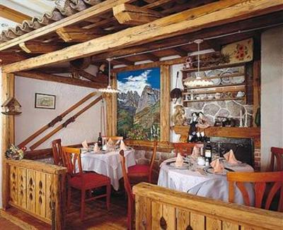 фото отеля Hotel Des Alpes Molveno