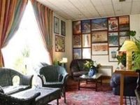 Kyriad Pau Lons Hotel