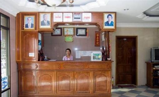 фото отеля Holiday Hotel Sihanoukville