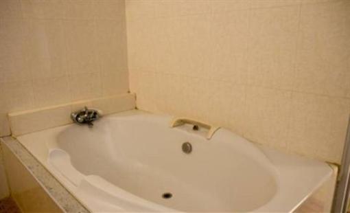 фото отеля Holiday Hotel Sihanoukville