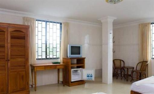 фото отеля Holiday Hotel Sihanoukville