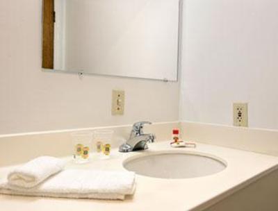 фото отеля Super 8 Old Saybrook