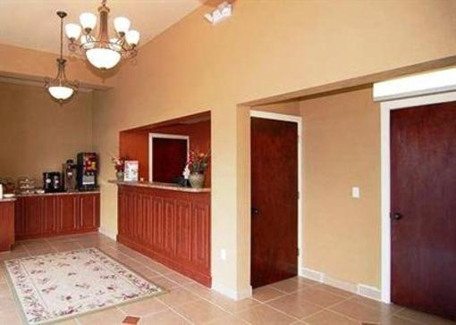 фото отеля Rodeway Inn Gainesville
