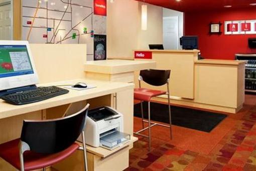 фото отеля Towneplace Suites Findlay