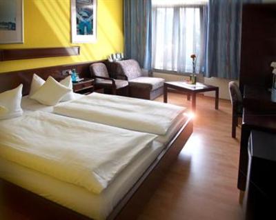 фото отеля Hotel Blauer Karpfen