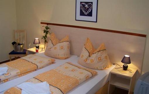 фото отеля Hotel ve Dvore