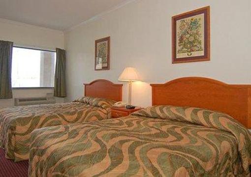 фото отеля Econo Lodge & Suites Port Arthur (Texas)