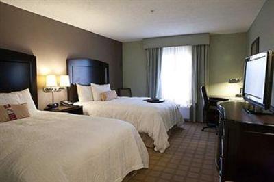 фото отеля Hampton Inn Suites Detroit-Canton