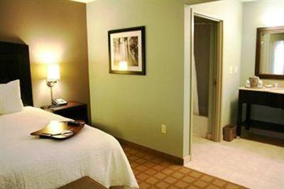 фото отеля Hampton Inn Suites Detroit-Canton