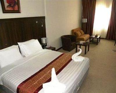 фото отеля Golden Neresian Hotel