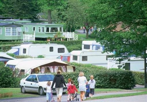 фото отеля Rudding Holiday Park