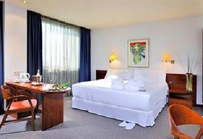 фото отеля Barcelo Praha