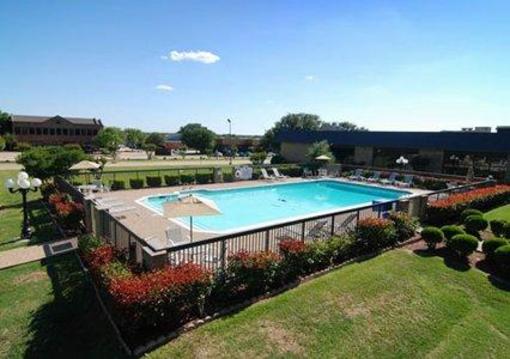 фото отеля Quality Inn Mckinney