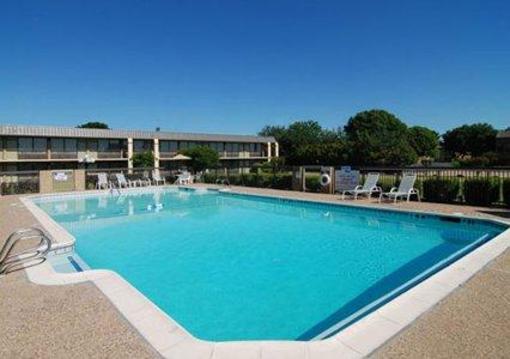 фото отеля Quality Inn Mckinney