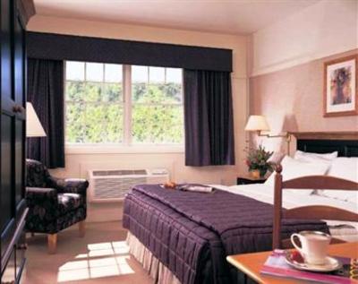 фото отеля Two Trees Inn Ledyard